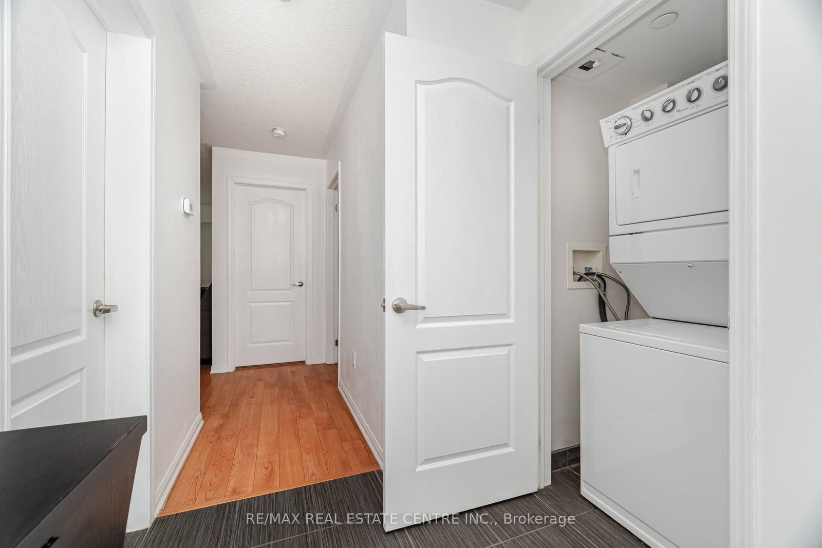 Condo for sale at 203-1005 Nadalin Heights, Milton, Ontario, L9T 8R4 - Willmott - MLS: W12902896