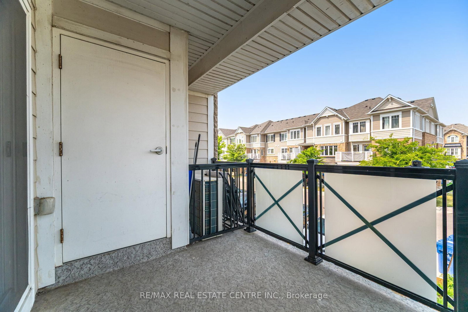 Condo for sale at 203-1005 Nadalin Heights, Milton, Ontario, L9T 8R4 - Willmott - MLS: W12902896