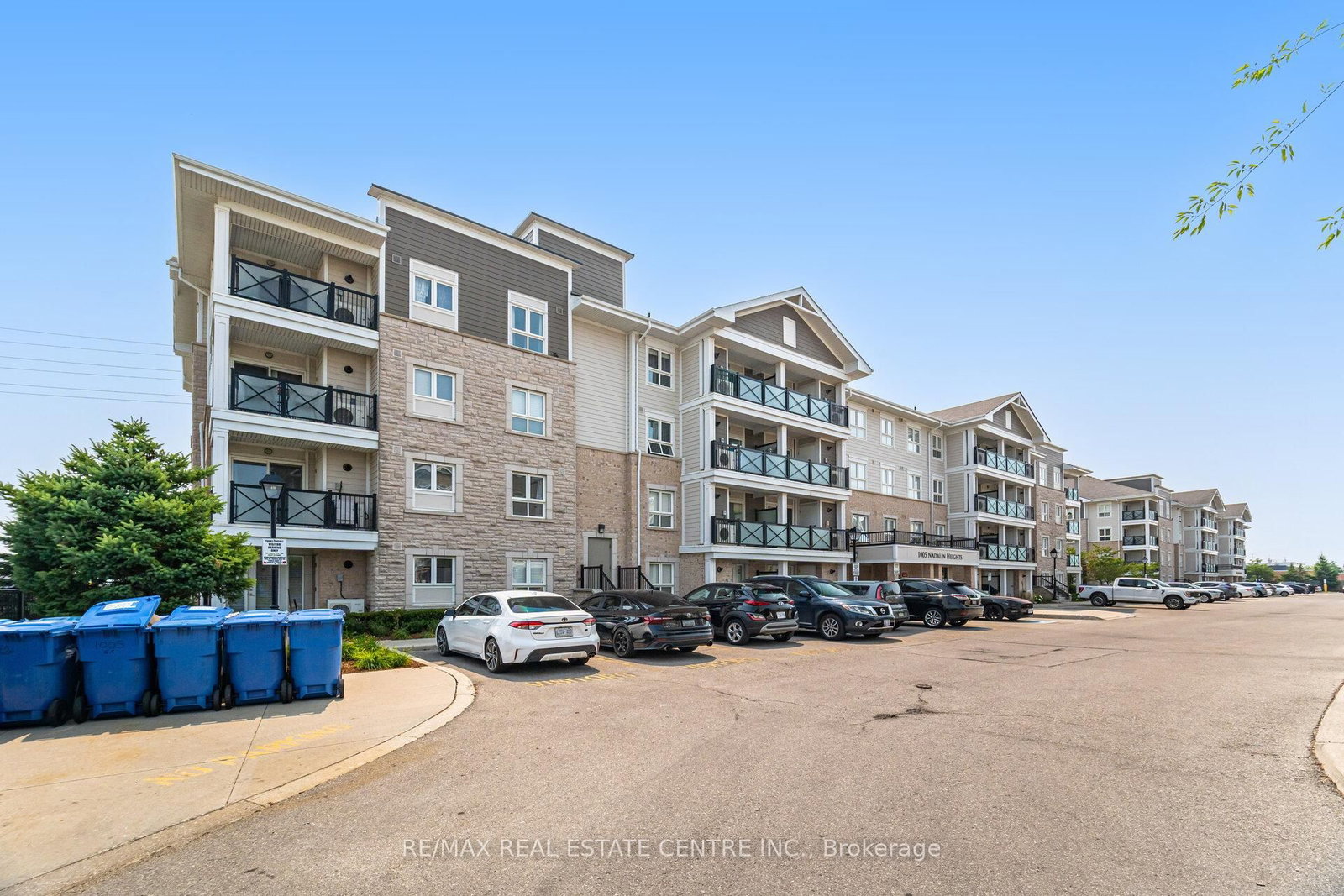 Condo for sale at 203-1005 Nadalin Heights, Milton, Ontario, L9T 8R4 - Willmott - MLS: W12902896