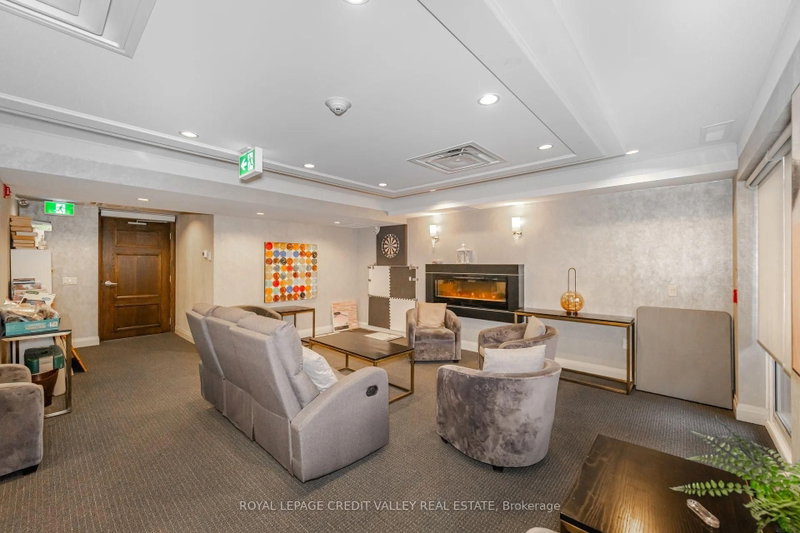 206 - 30 Via Rosedale