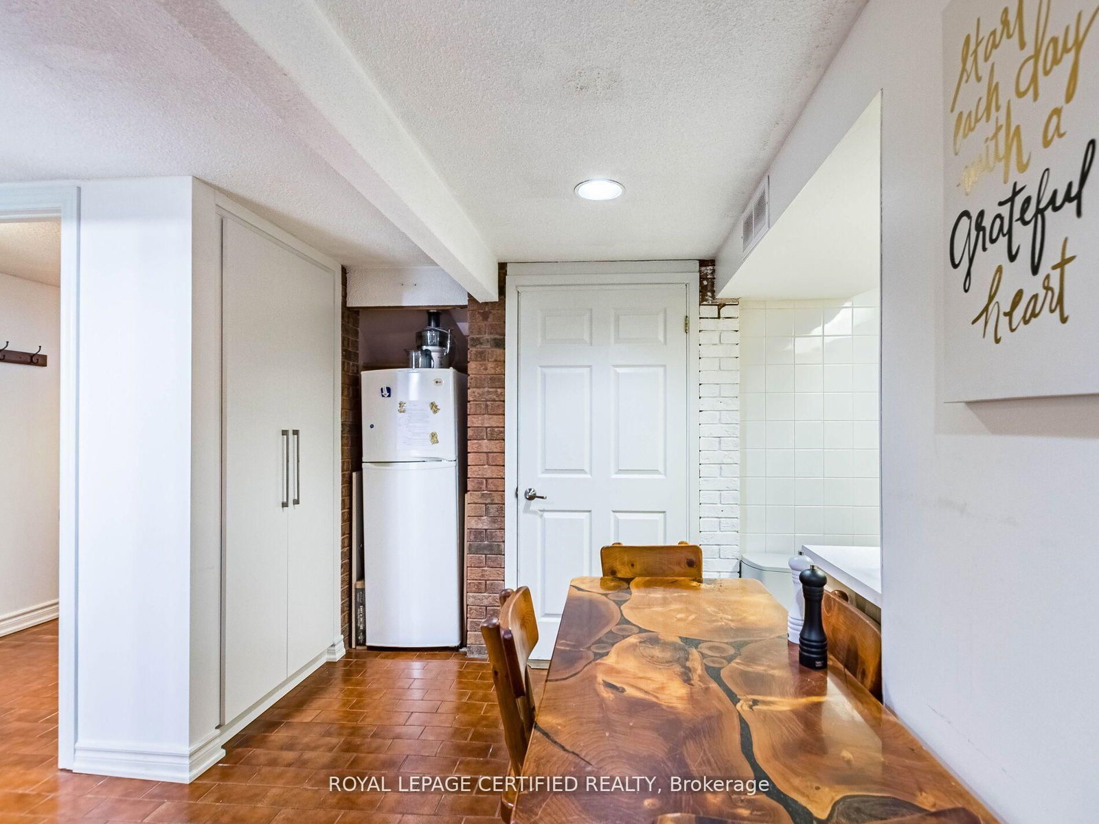 Detached House for sale at 7497 Middleshire Drive, Mississauga, Ontario, L4T 3S3 - Malton - MLS: W12902976