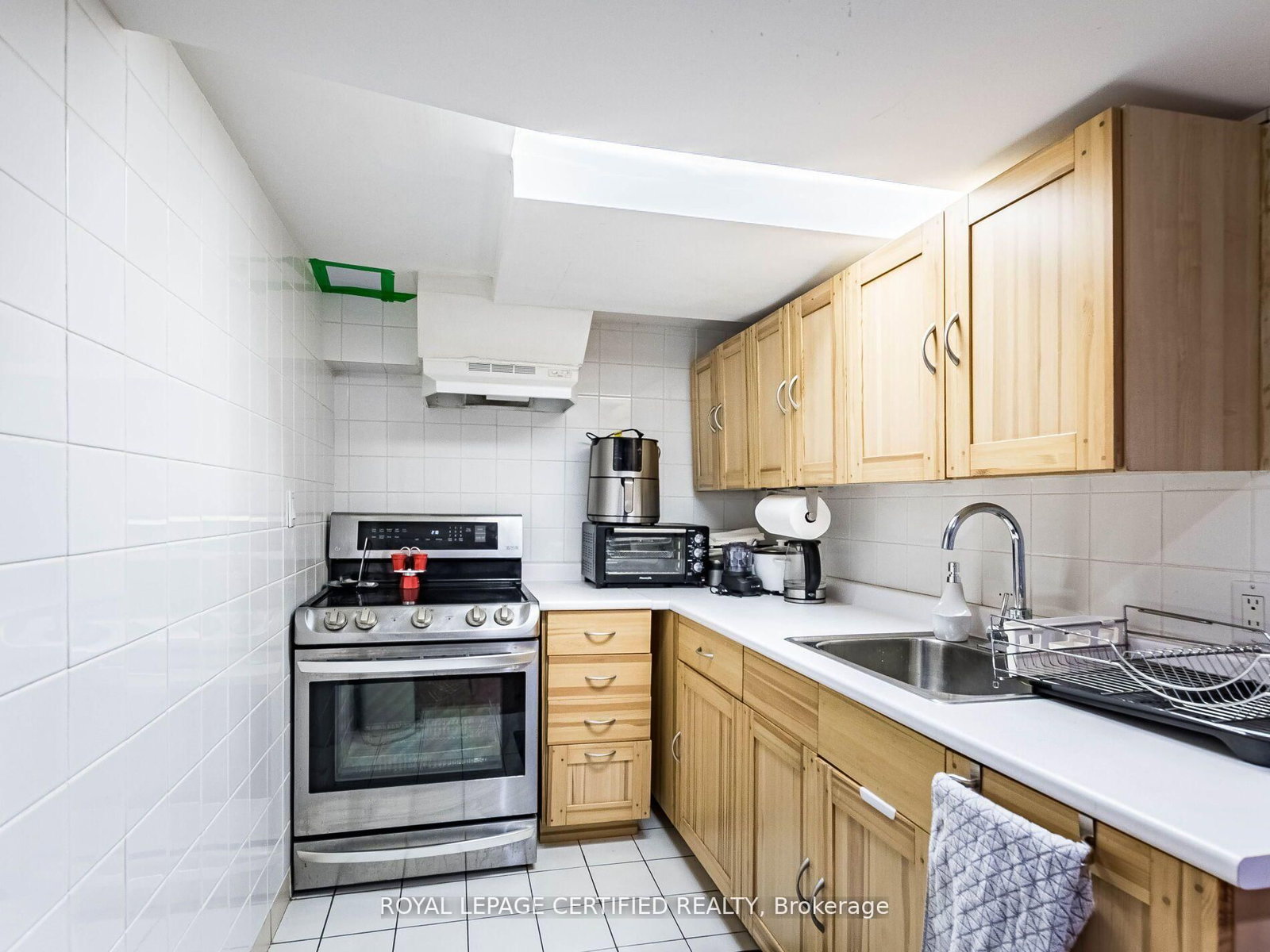 Detached House for sale at 7497 Middleshire Drive, Mississauga, Ontario, L4T 3S3 - Malton - MLS: W12902976