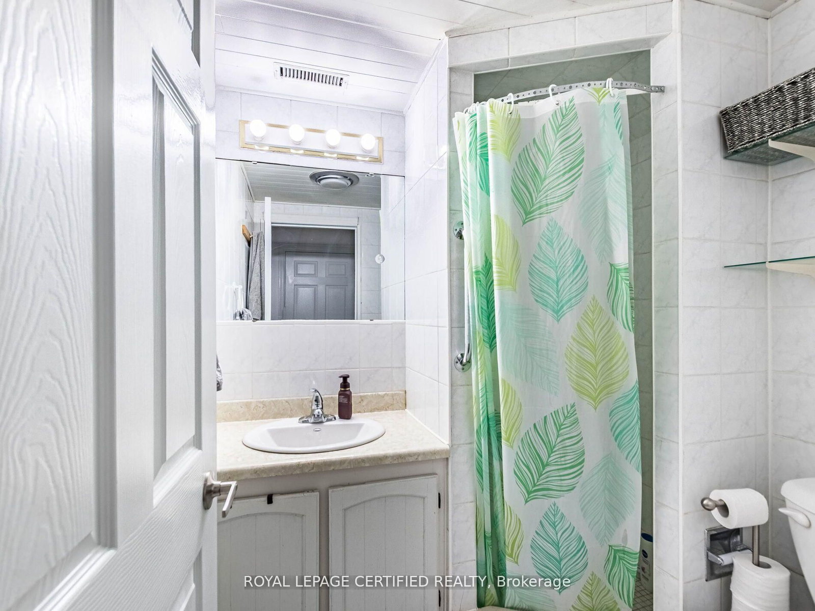 Detached House for sale at 7497 Middleshire Drive, Mississauga, Ontario, L4T 3S3 - Malton - MLS: W12902976