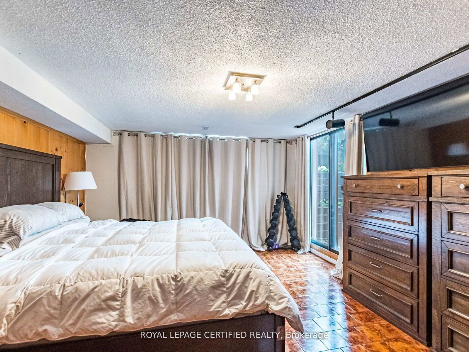 Detached House for sale at 7497 Middleshire Drive, Mississauga, Ontario, L4T 3S3 - Malton - MLS: W12902976