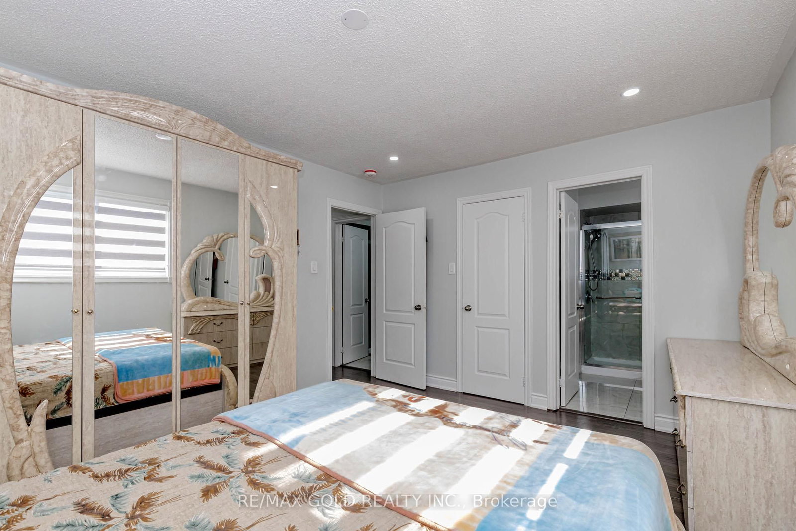 Detached House for sale at 61 Kingknoll Drive, Brampton, Ontario, L6Y 3G6 - Fletcher's Creek South - MLS: W12903196