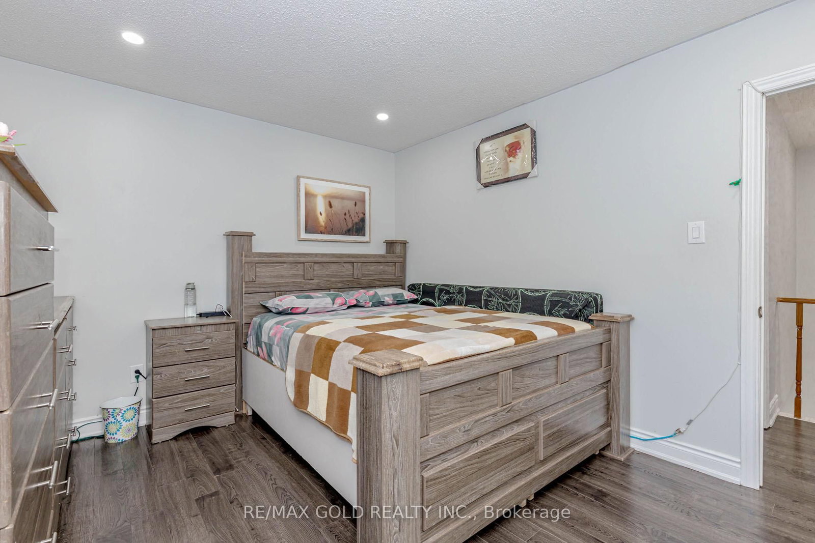 Detached House for sale at 61 Kingknoll Drive, Brampton, Ontario, L6Y 3G6 - Fletcher's Creek South - MLS: W12903196