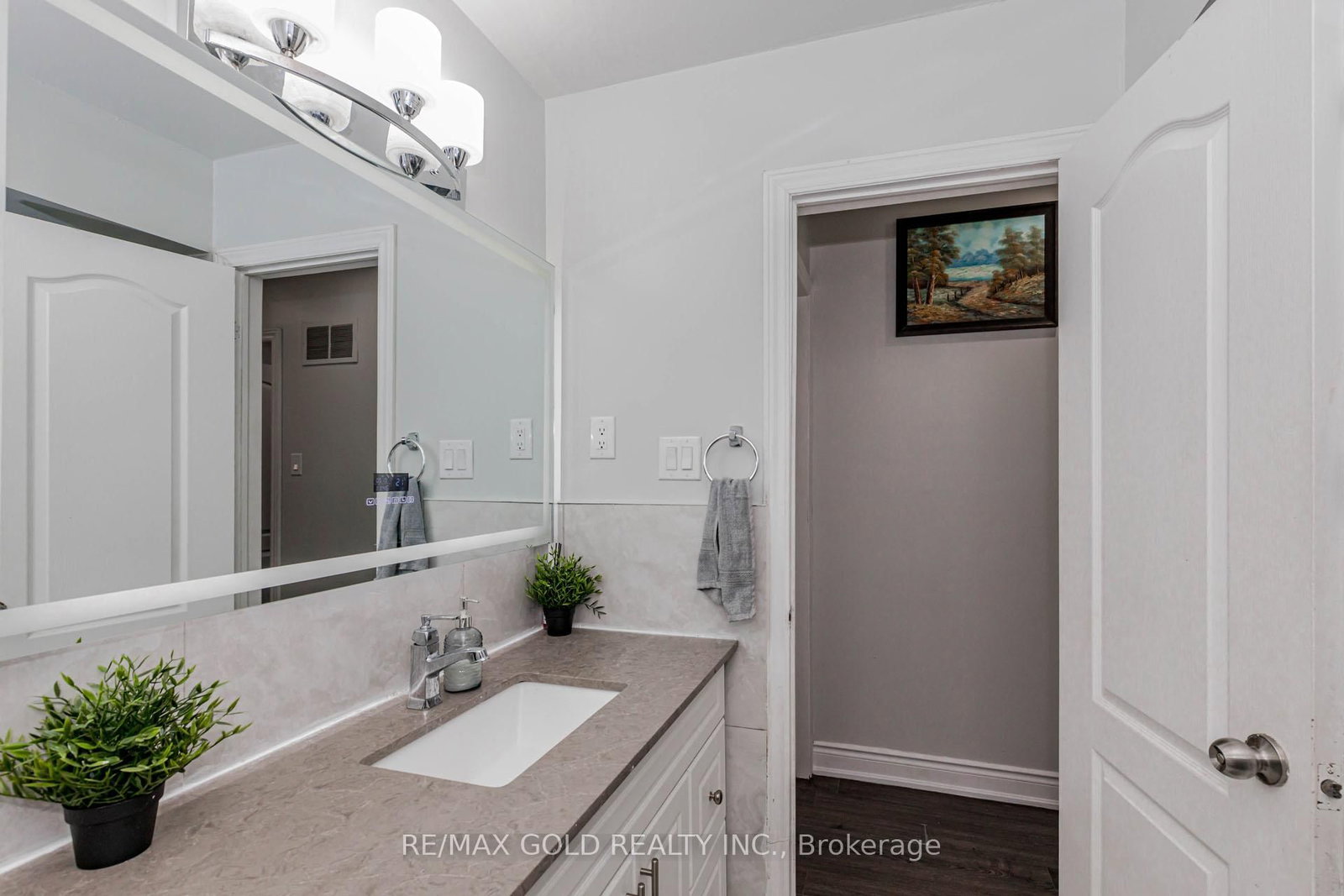 Detached House for sale at 61 Kingknoll Drive, Brampton, Ontario, L6Y 3G6 - Fletcher's Creek South - MLS: W12903196