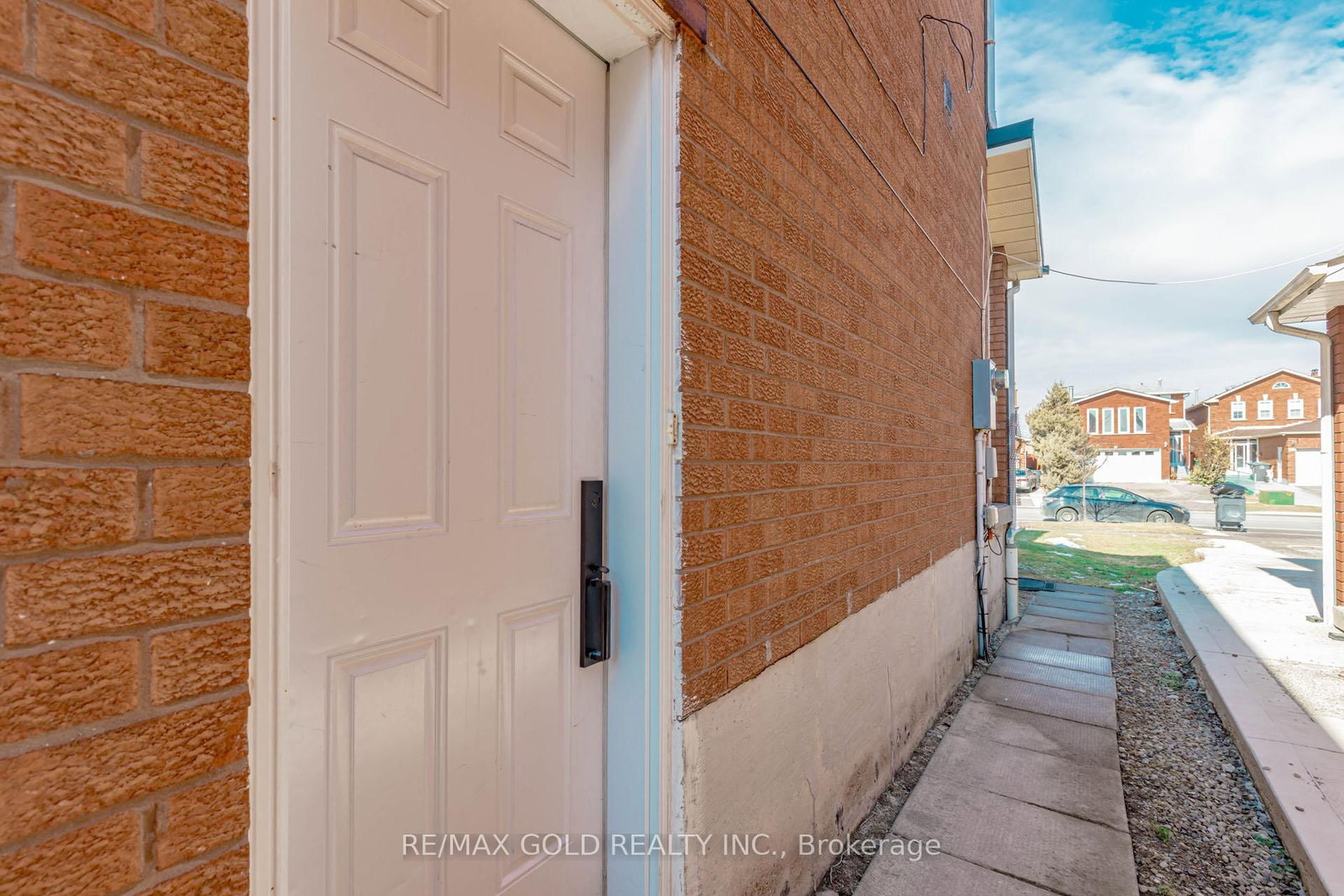 Detached House for sale at 61 Kingknoll Drive, Brampton, Ontario, L6Y 3G6 - Fletcher's Creek South - MLS: W12903196