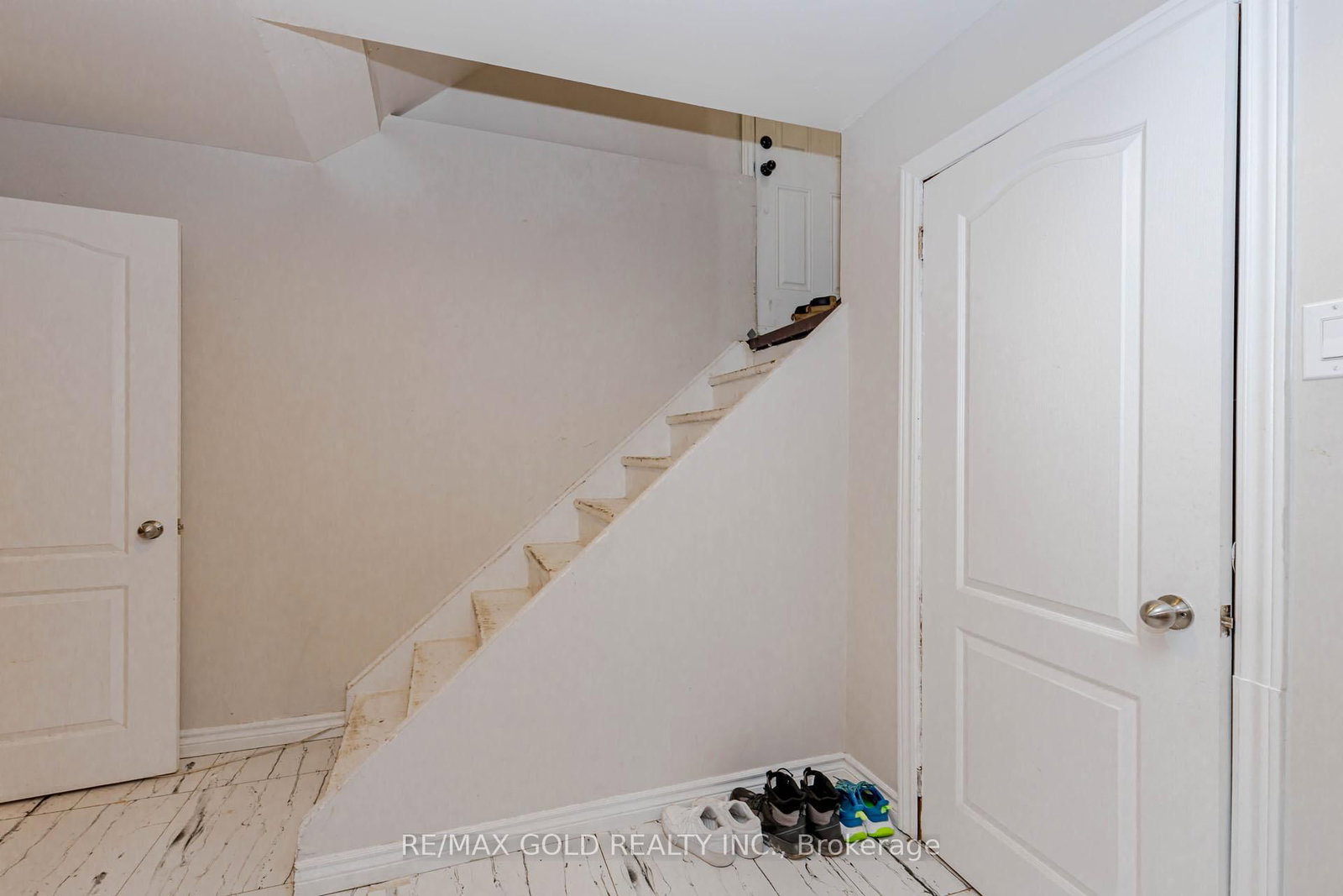 Detached House for sale at 61 Kingknoll Drive, Brampton, Ontario, L6Y 3G6 - Fletcher's Creek South - MLS: W12903196