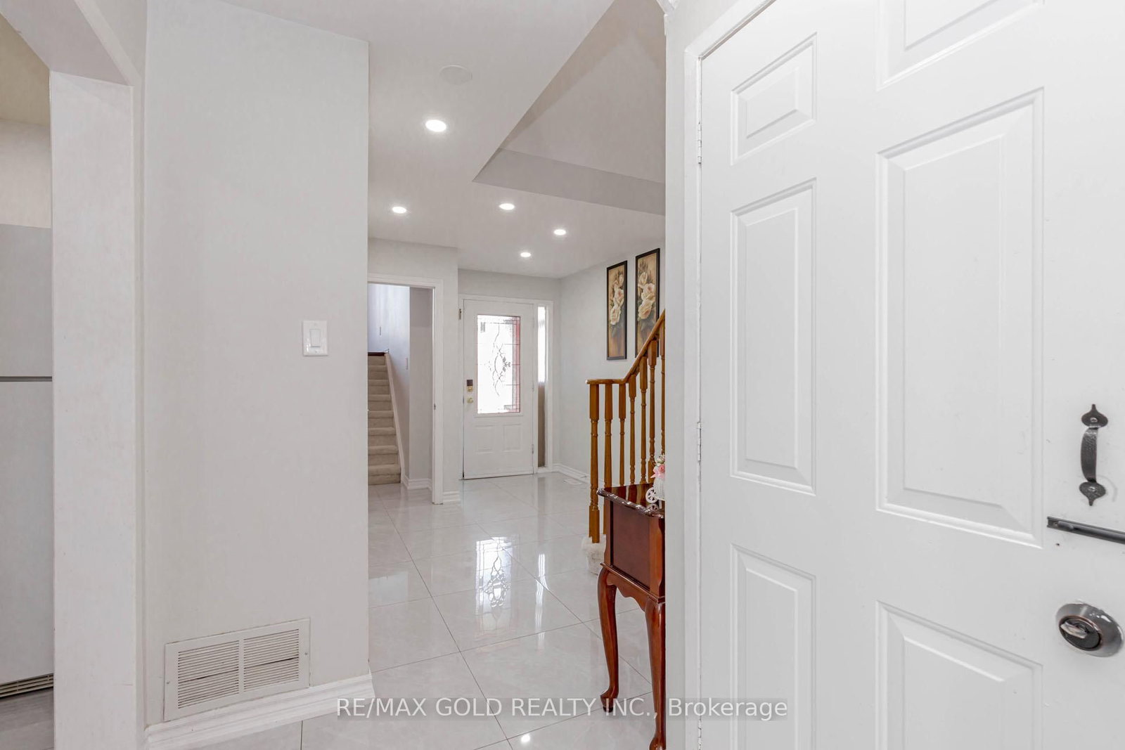 Detached House for sale at 61 Kingknoll Drive, Brampton, Ontario, L6Y 3G6 - Fletcher's Creek South - MLS: W12903196