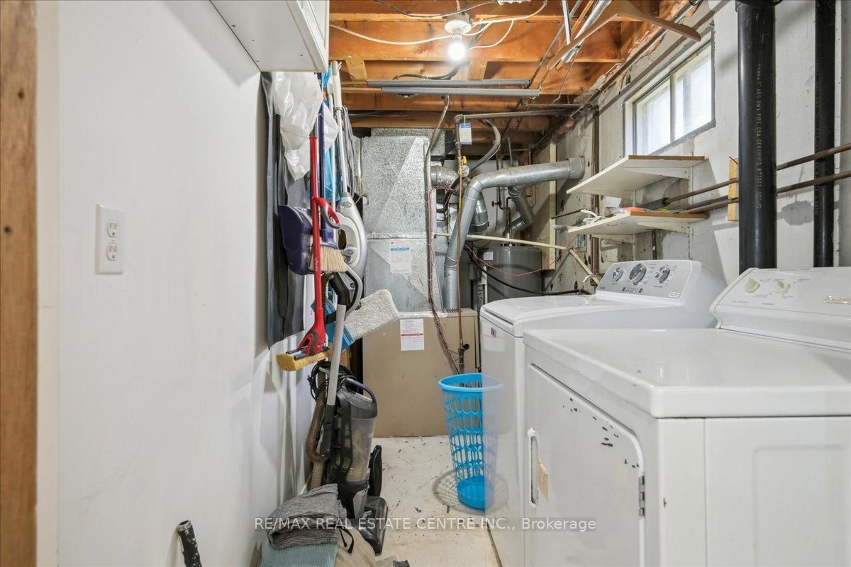 Detached House for sale at 74 Mountainview Road, Halton Hills, Ontario, L7G 4K5 - Georgetown - MLS: W12903236