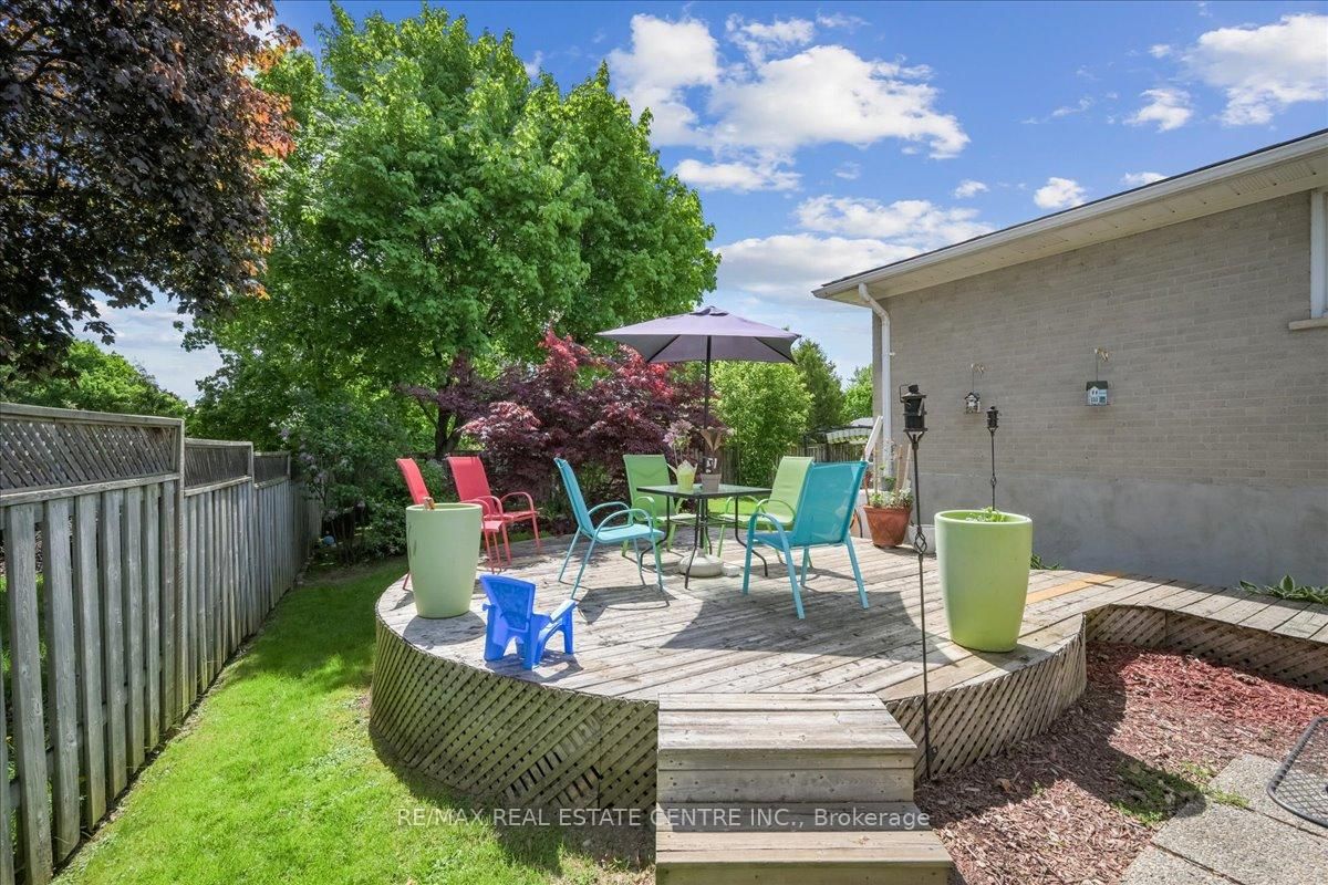 Detached House for sale at 74 Mountainview Road, Halton Hills, Ontario, L7G 4K5 - Georgetown - MLS: W12903236
