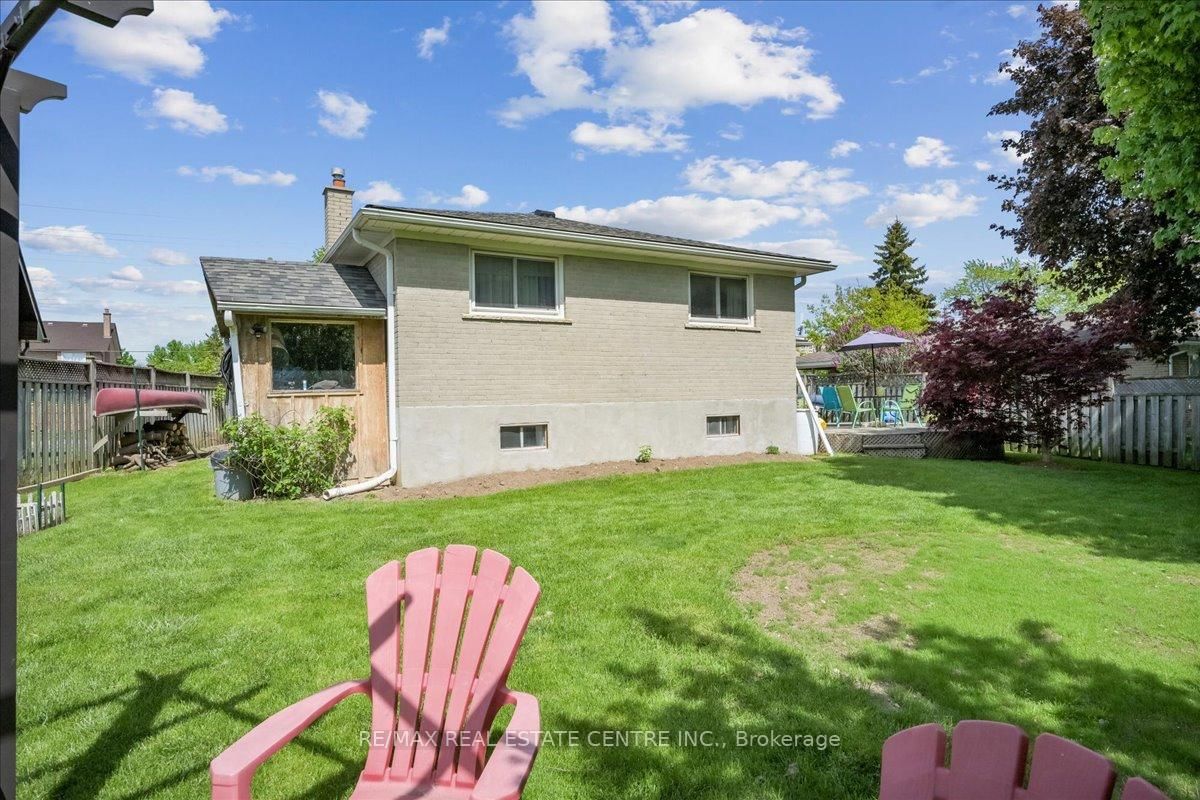 Detached House for sale at 74 Mountainview Road, Halton Hills, Ontario, L7G 4K5 - Georgetown - MLS: W12903236