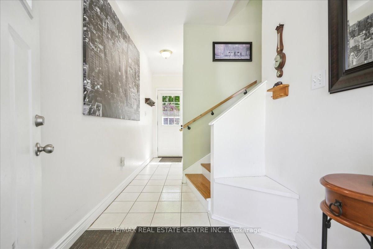 Detached House for sale at 74 Mountainview Road, Halton Hills, Ontario, L7G 4K5 - Georgetown - MLS: W12903236