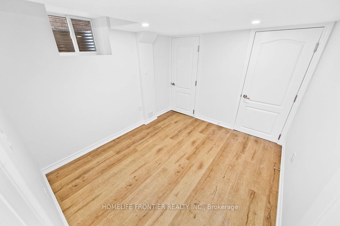 Detached House for lease at Lower-311 Hinton Terrace, Milton, Ontario, L9E 1C8 - Ford - MLS: W12903542