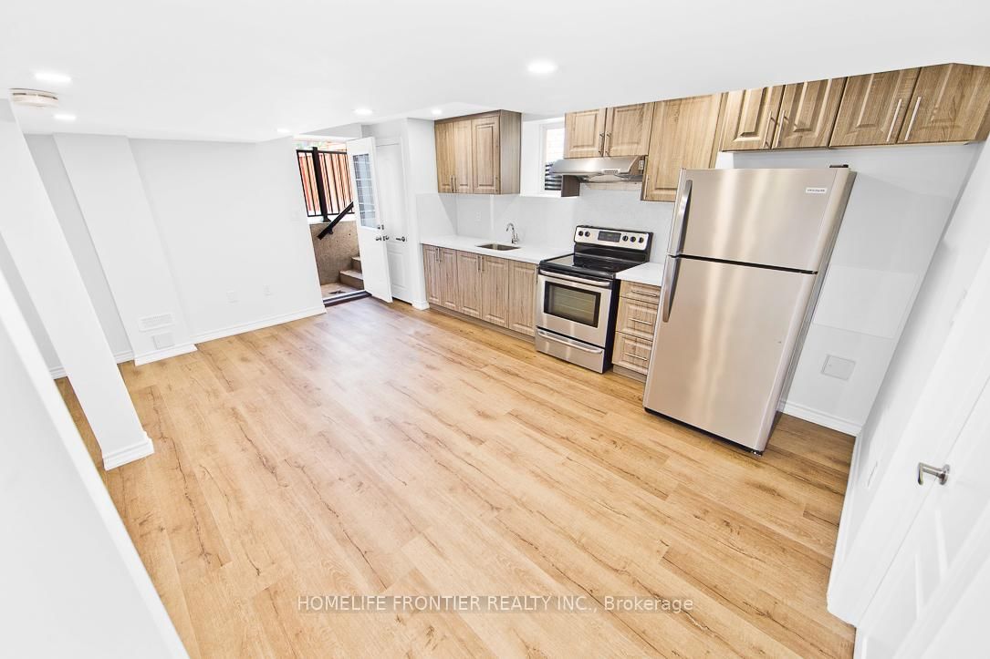 Detached House for lease at Lower-311 Hinton Terrace, Milton, Ontario, L9E 1C8 - Ford - MLS: W12903542