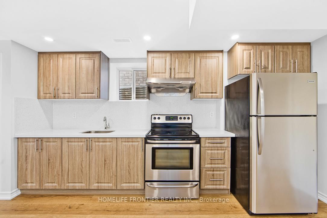 Detached House for lease at Lower-311 Hinton Terrace, Milton, Ontario, L9E 1C8 - Ford - MLS: W12903542