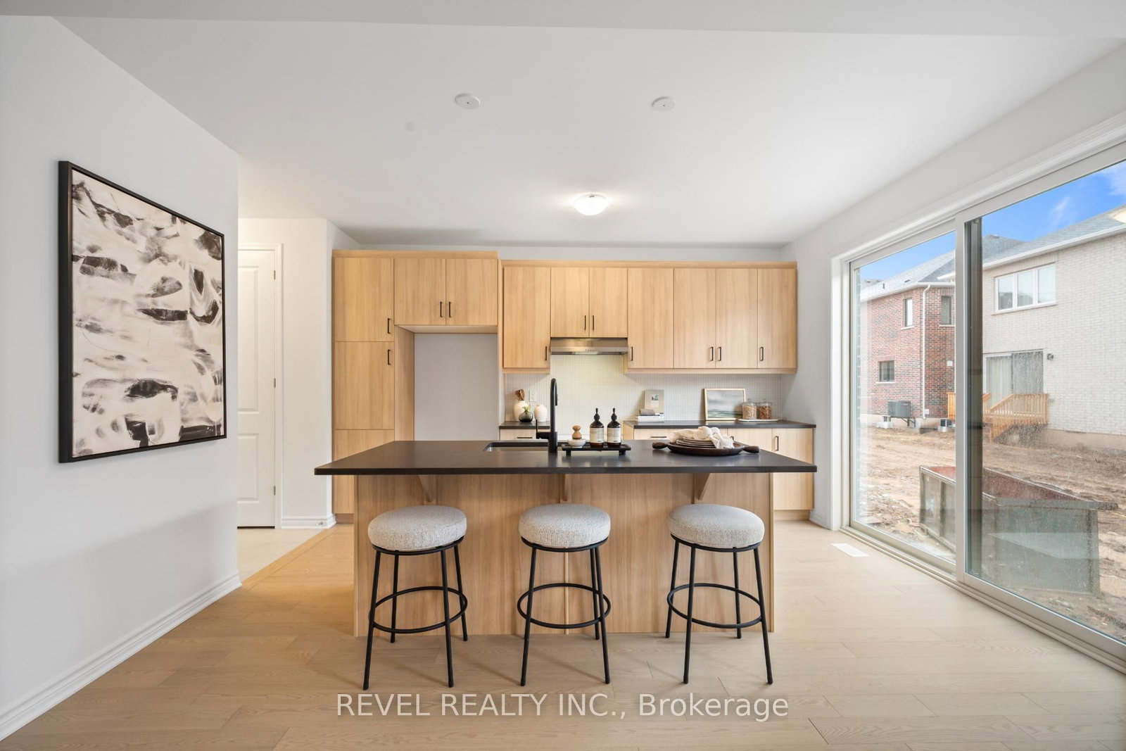 Detached House for sale at 1387 Hearns Place, Milton, Ontario, L9E 2J8 - Bowes - MLS: W12903550