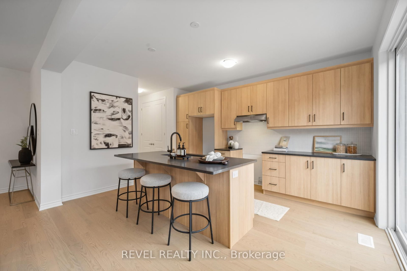 Detached House for sale at 1387 Hearns Place, Milton, Ontario, L9E 2J8 - Bowes - MLS: W12903550