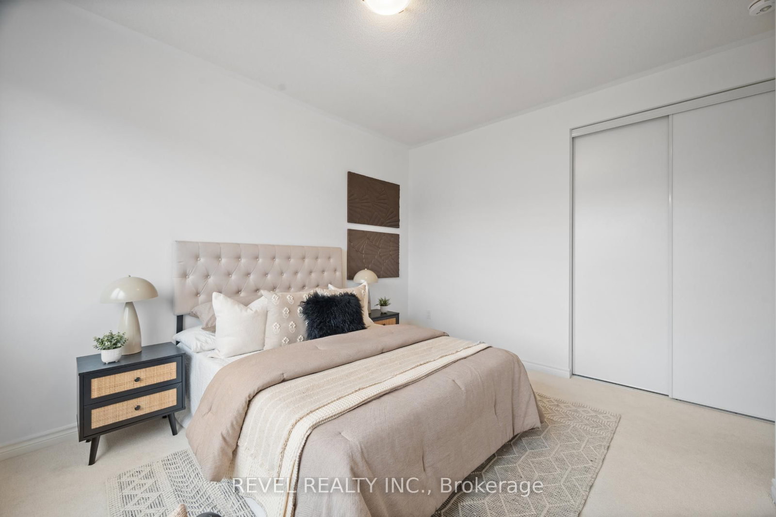 Detached House for sale at 1387 Hearns Place, Milton, Ontario, L9E 2J8 - Bowes - MLS: W12903550