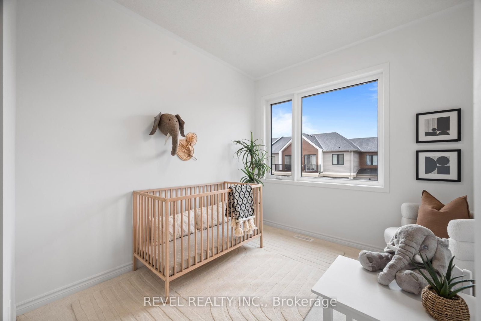 Detached House for sale at 1387 Hearns Place, Milton, Ontario, L9E 2J8 - Bowes - MLS: W12903550