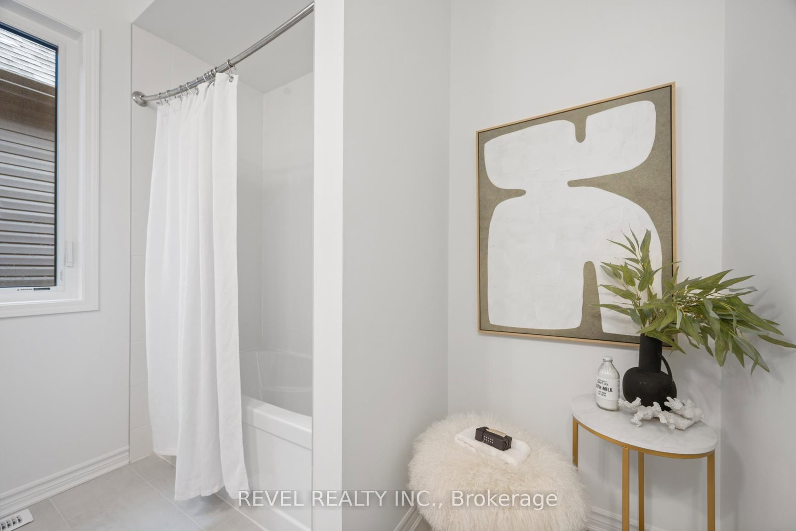 Detached House for sale at 1387 Hearns Place, Milton, Ontario, L9E 2J8 - Bowes - MLS: W12903550