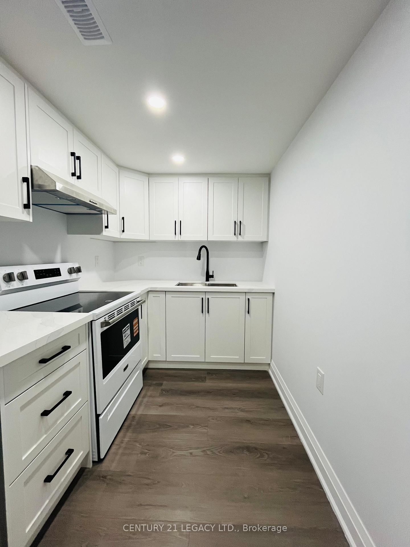 Detached House for sale at 26 Epsom Downs Drive, Brampton, Ontario, L6T 1Y8 - Southgate - MLS: W12903622