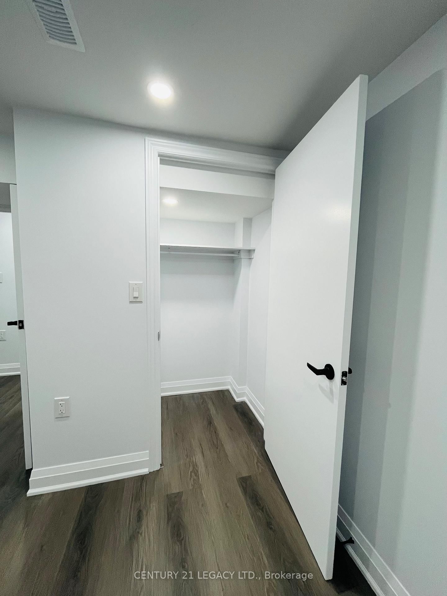 Detached House for sale at 26 Epsom Downs Drive, Brampton, Ontario, L6T 1Y8 - Southgate - MLS: W12903622