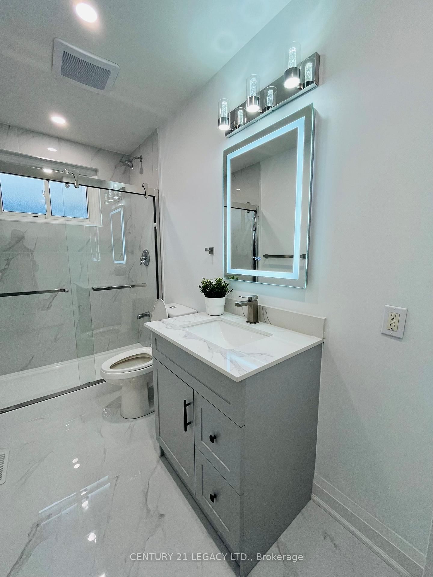 Detached House for sale at 26 Epsom Downs Drive, Brampton, Ontario, L6T 1Y8 - Southgate - MLS: W12903622