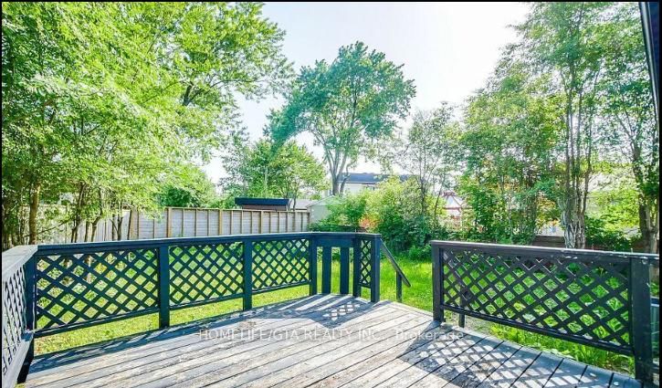 Detached House for sale at 480 Valley Drive, Oakville, Ontario, L6L 4L8 - West - MLS: W12903874