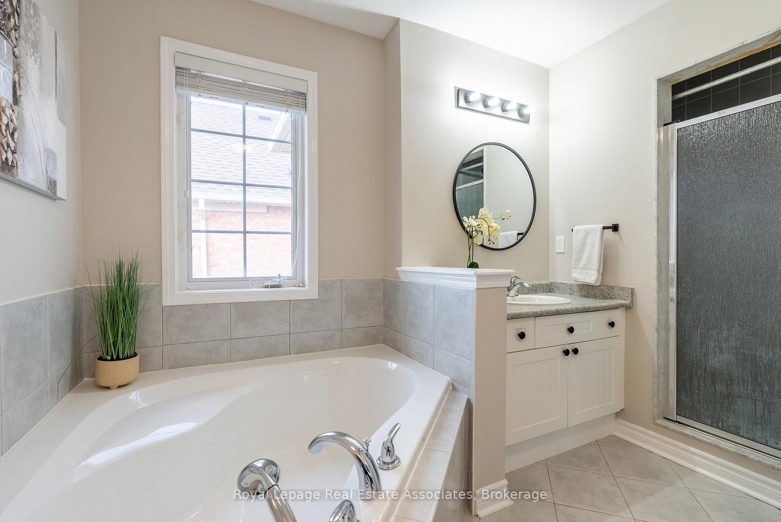 Detached House for sale at 46 Dehaviland Crescent, Brampton, Ontario, L6X 0M9 - Credit Valley - MLS: W12904024