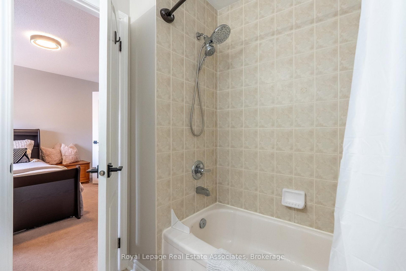 Detached House for sale at 46 Dehaviland Crescent, Brampton, Ontario, L6X 0M9 - Credit Valley - MLS: W12904024