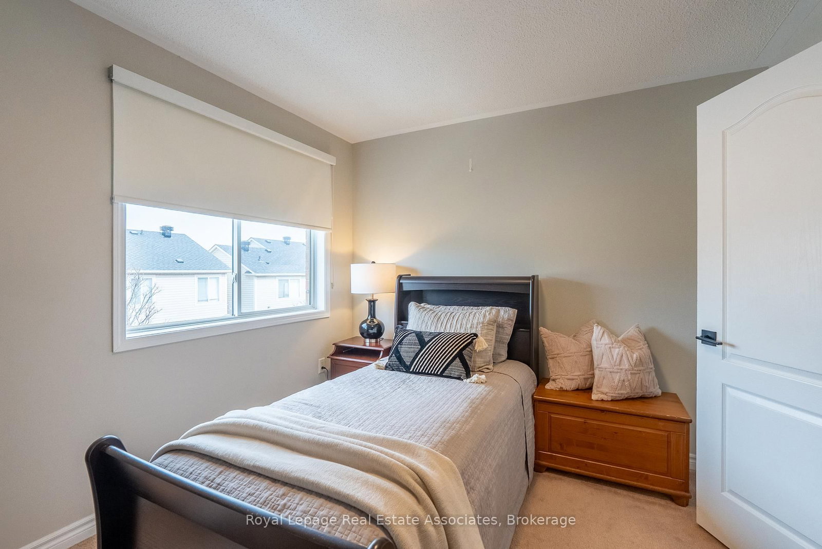 Detached House for sale at 46 Dehaviland Crescent, Brampton, Ontario, L6X 0M9 - Credit Valley - MLS: W12904024