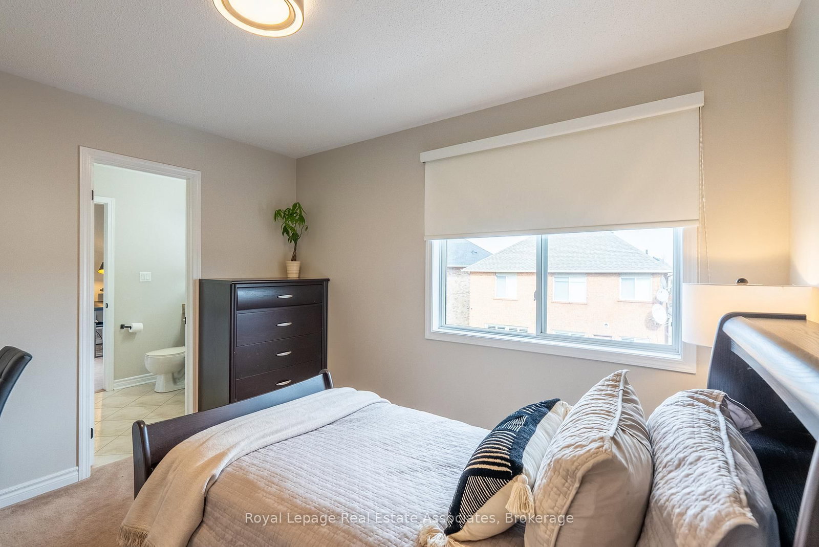 Detached House for sale at 46 Dehaviland Crescent, Brampton, Ontario, L6X 0M9 - Credit Valley - MLS: W12904024