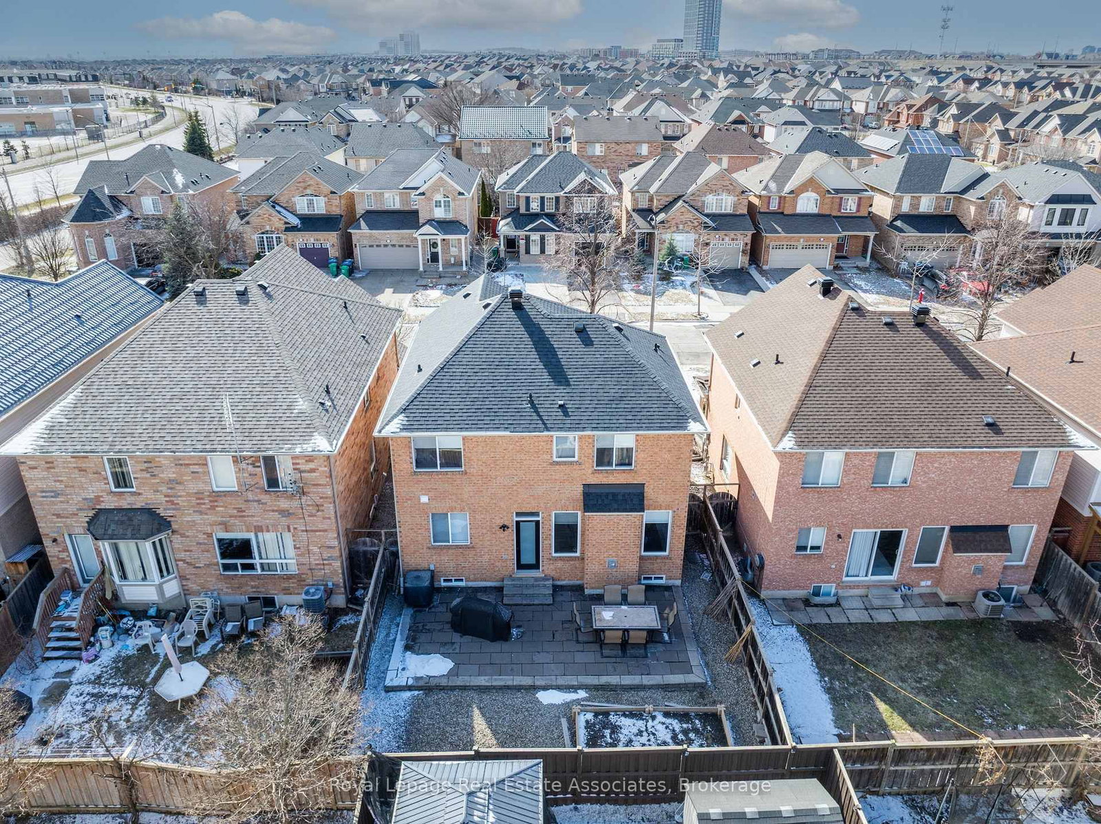 Detached House for sale at 46 Dehaviland Crescent, Brampton, Ontario, L6X 0M9 - Credit Valley - MLS: W12904024