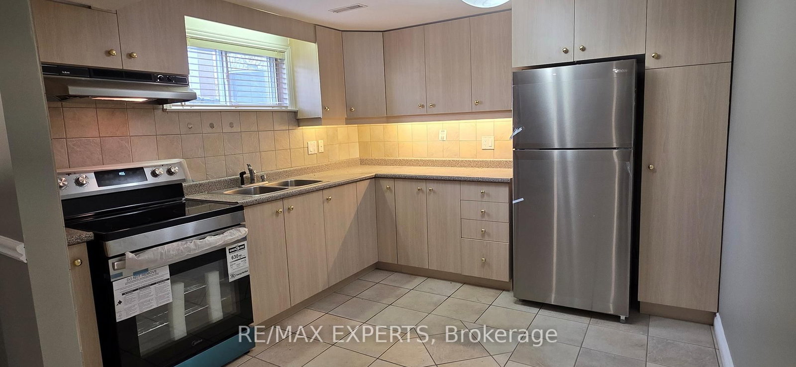 160 Ardwick Boulevard, Toronto, ON, photo 5