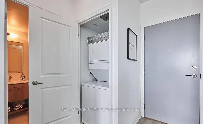 80 Esther Lorrie Drive, Unit 1211 - Photo 16