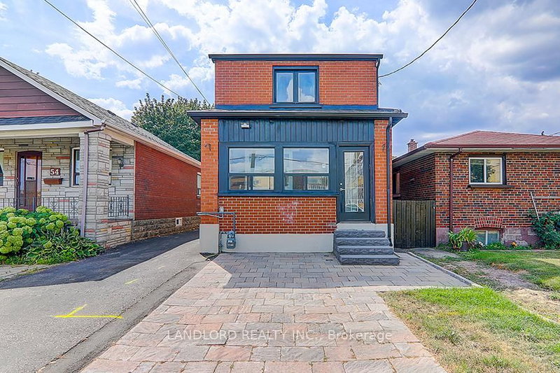Lower - 56 Bicknell Ave, Toronto, M9M 4G5 | Image 2