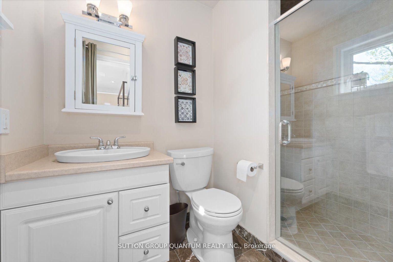 Detached House for sale at 347 Pinetree Way, Mississauga, Ontario, L5G 2R4 - Mineola - MLS: W12904978