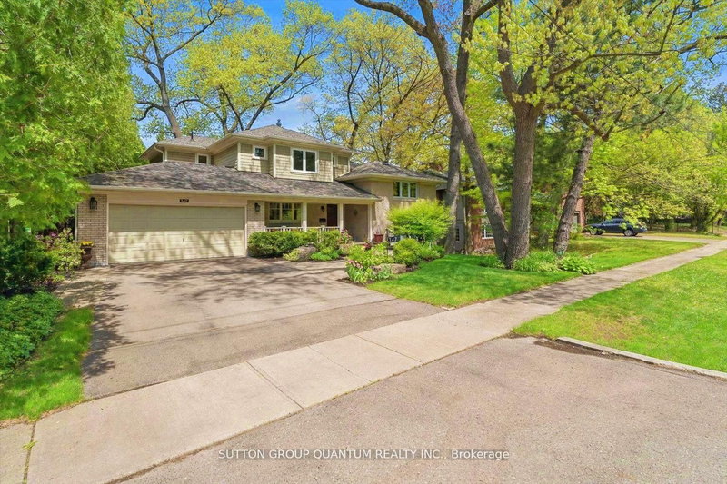 347 Pinetree Way, Mississauga, L5G 2R4 | Image 3