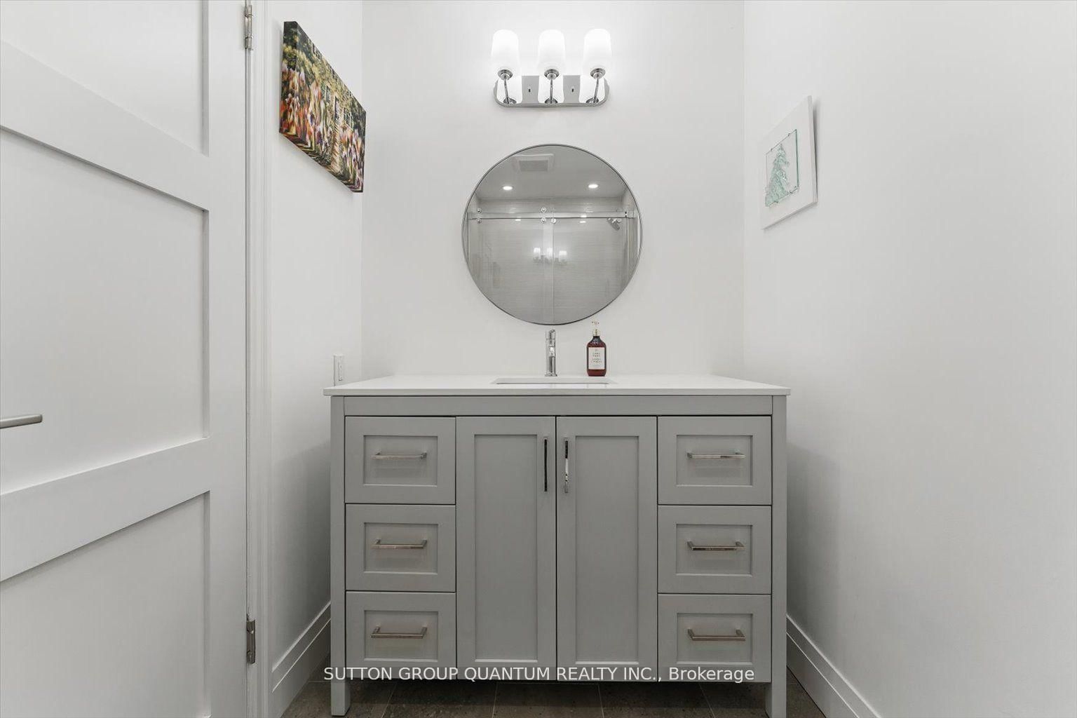 Detached House for sale at 347 Pinetree Way, Mississauga, Ontario, L5G 2R4 - Mineola - MLS: W12904978