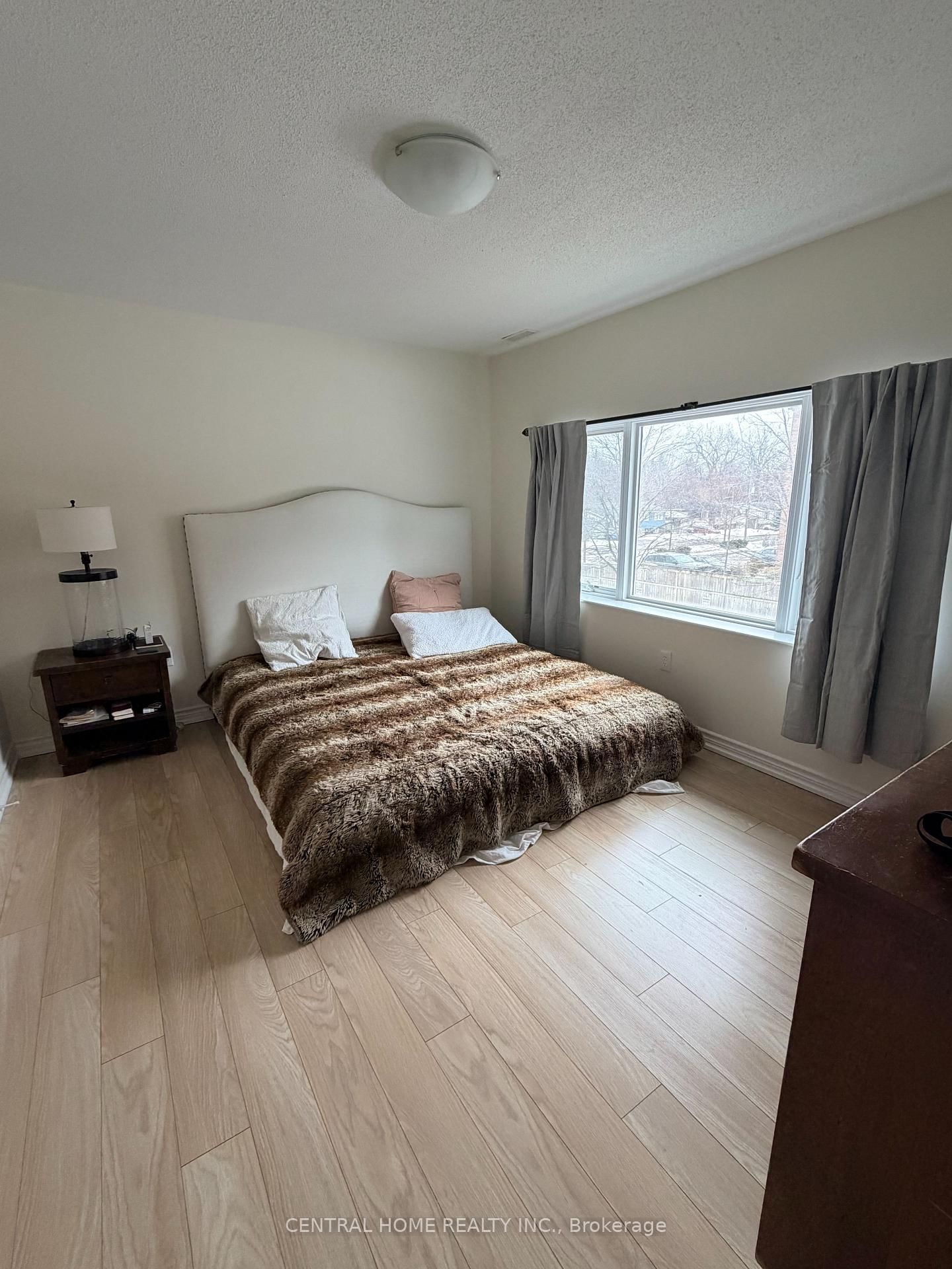 414 Plains Road E - Photo 10