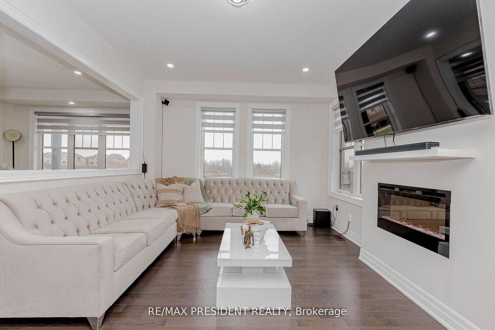 Detached House for sale at 2 Vincena Road, Caledon, Ontario, L7C 4M5 - Rural Caledon - MLS: W12905040