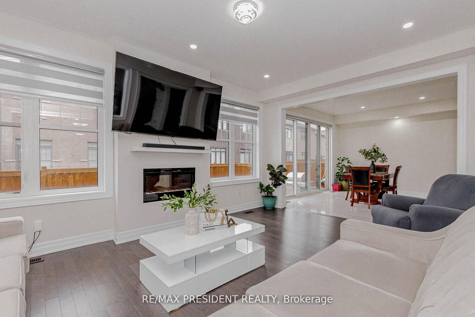 Detached House for sale at 2 Vincena Road, Caledon, Ontario, L7C 4M5 - Rural Caledon - MLS: W12905040