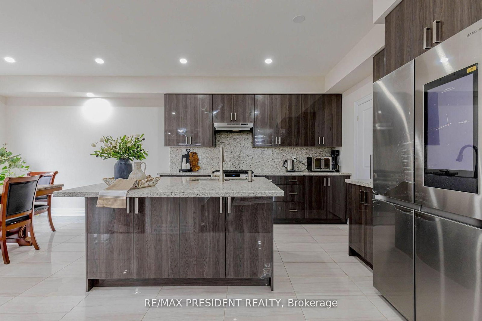 Detached House for sale at 2 Vincena Road, Caledon, Ontario, L7C 4M5 - Rural Caledon - MLS: W12905040