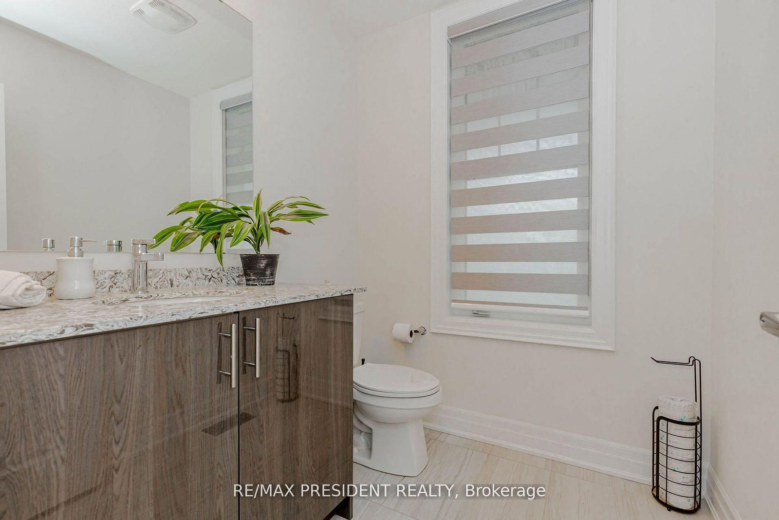 Detached House for sale at 2 Vincena Road, Caledon, Ontario, L7C 4M5 - Rural Caledon - MLS: W12905040