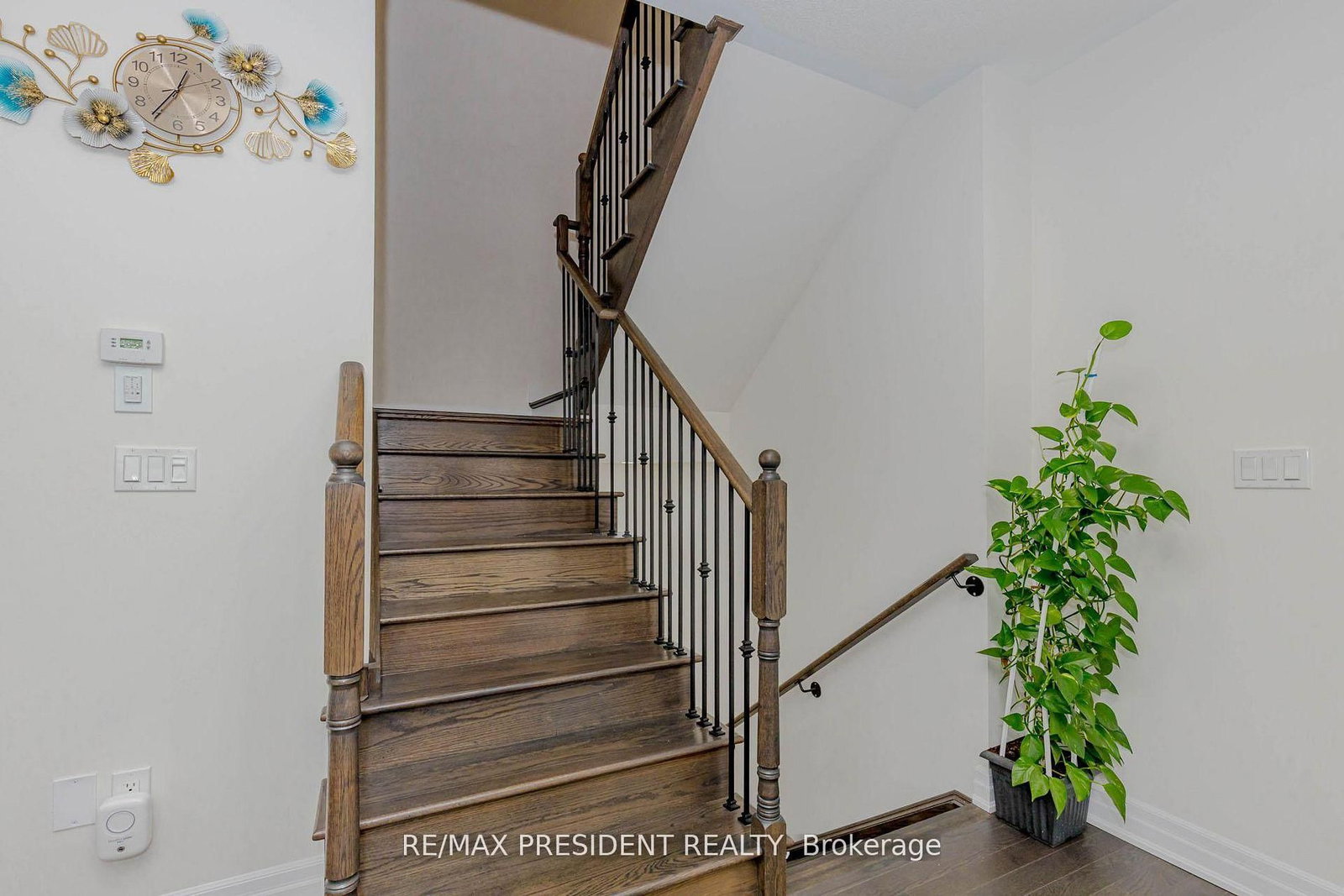 Detached House for sale at 2 Vincena Road, Caledon, Ontario, L7C 4M5 - Rural Caledon - MLS: W12905040