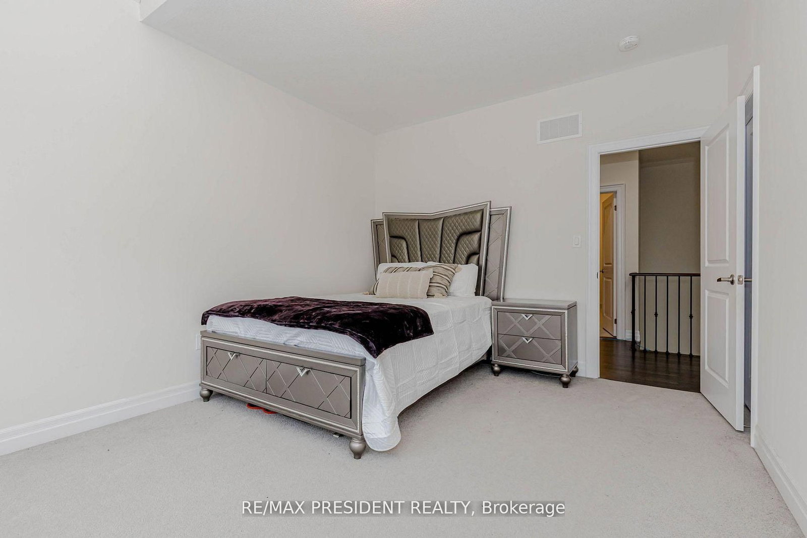 Detached House for sale at 2 Vincena Road, Caledon, Ontario, L7C 4M5 - Rural Caledon - MLS: W12905040