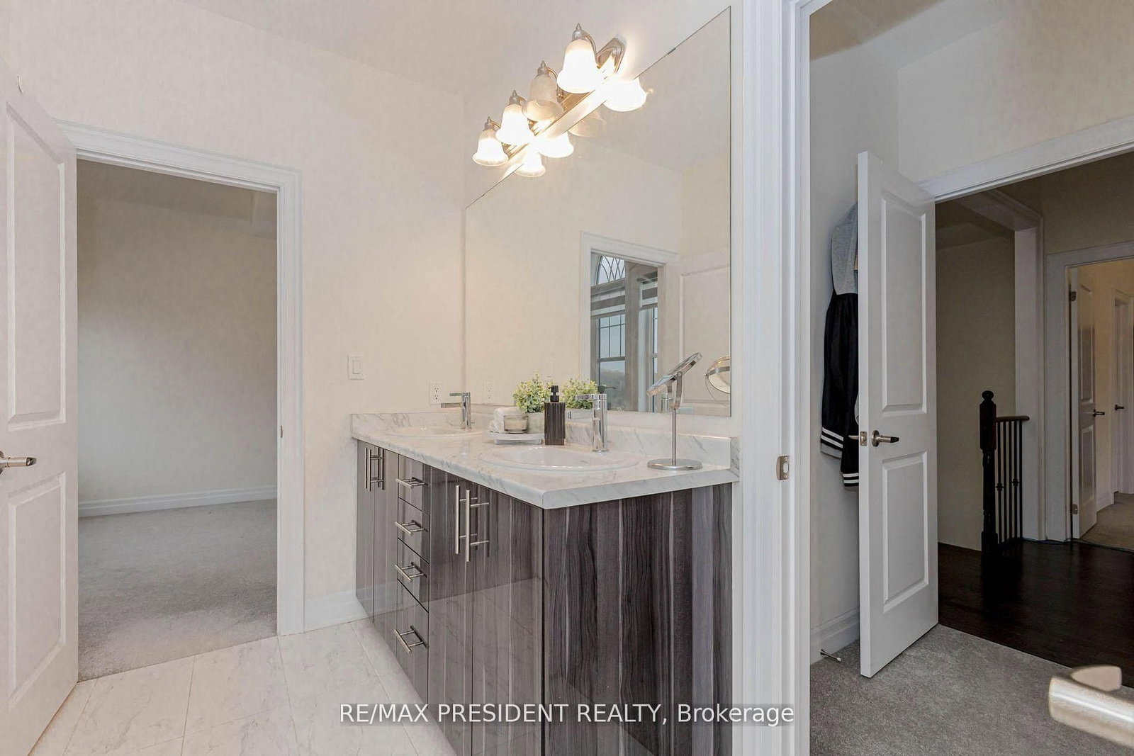 Detached House for sale at 2 Vincena Road, Caledon, Ontario, L7C 4M5 - Rural Caledon - MLS: W12905040