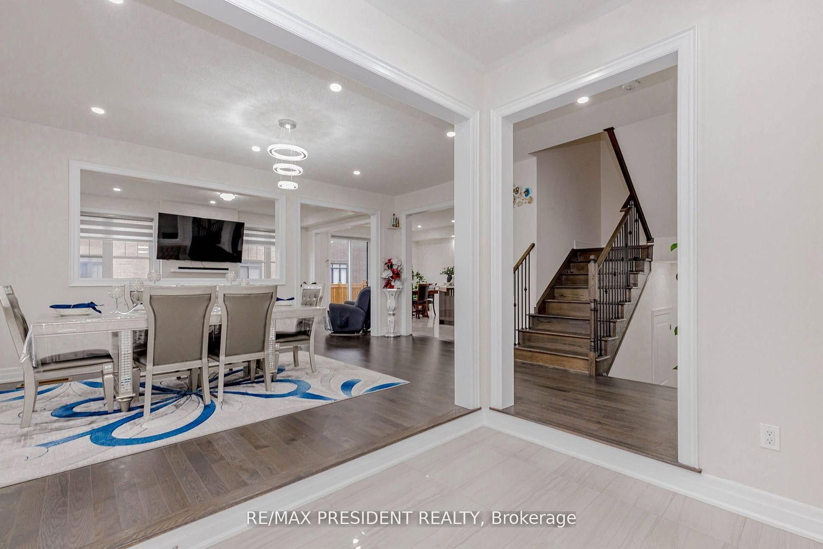 Detached House for sale at 2 Vincena Road, Caledon, Ontario, L7C 4M5 - Rural Caledon - MLS: W12905040